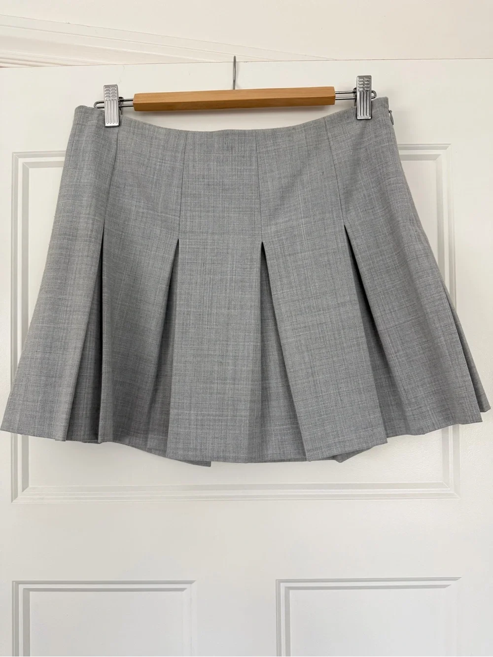 Express Grey Pleated Skirt - Classic Skater Silhouette